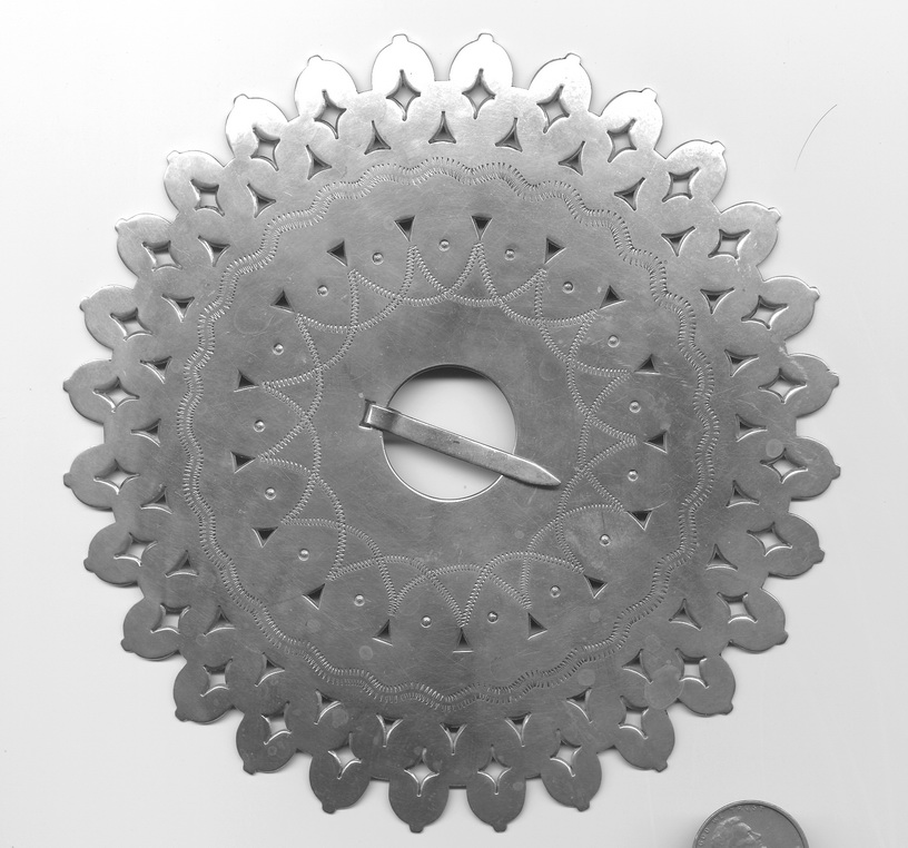 Associated image for entry 'old style brooch'